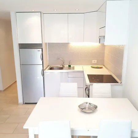 Playa Honda Apartment *