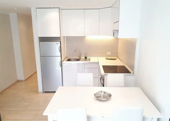 Playa Honda Apartman *